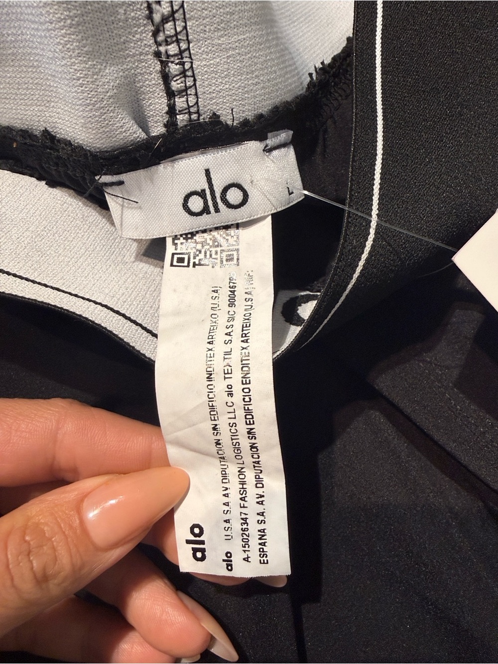 ALO Yoga Workout Black Wide-Leg Lounge Joggers with Branded Waistband - Picture 4 of 6